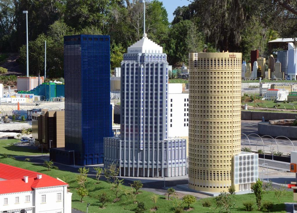 LEGO Artists Tampa Bay SunTrust Financial Building